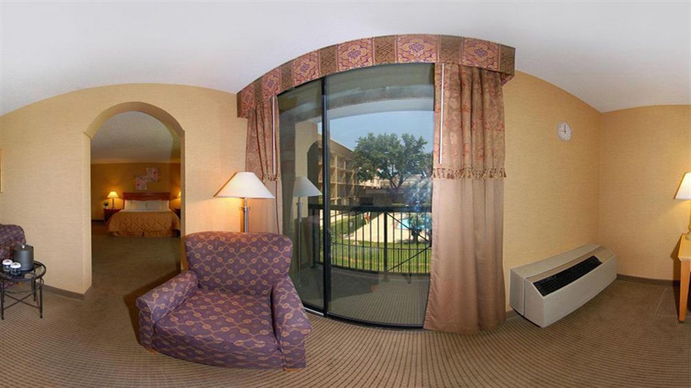 Gateway Hotel Dallas Park Central Exterior foto